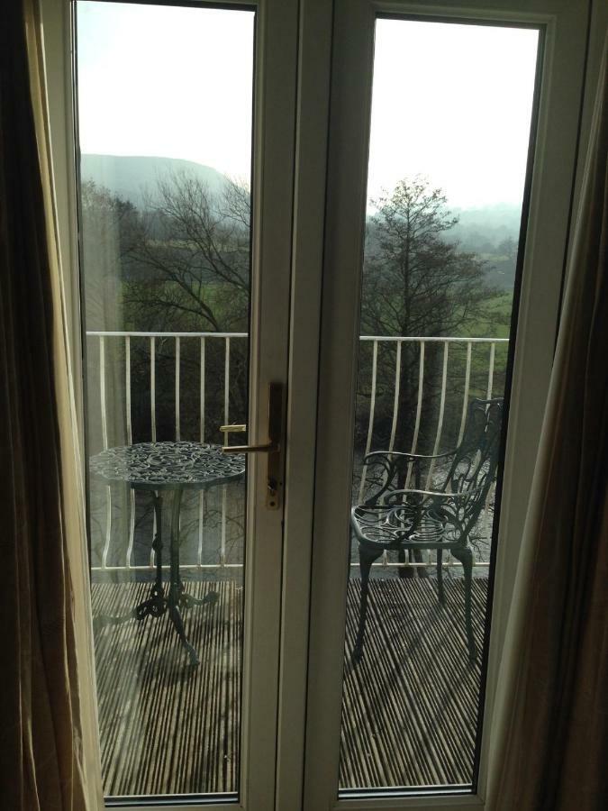 Llanwenarth Hotel And Riverside Restaurant Abergavenny Luaran gambar